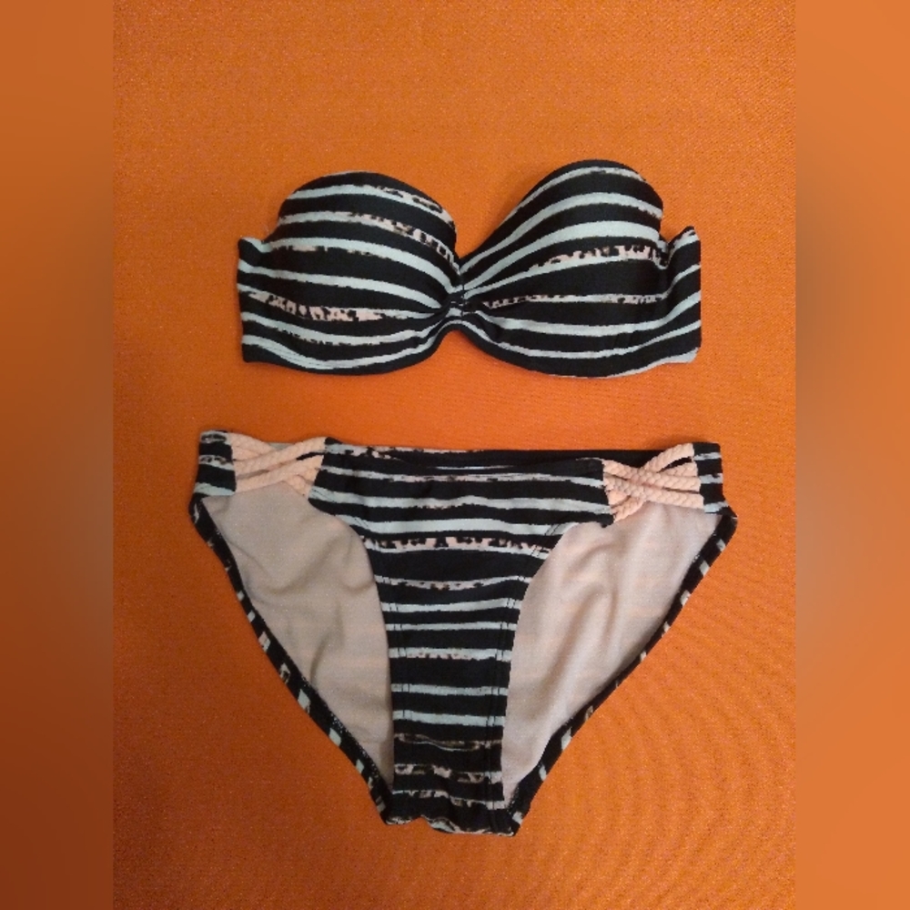 Candie's Two Piece Junior's Swimsuit - Size Xtra-Small